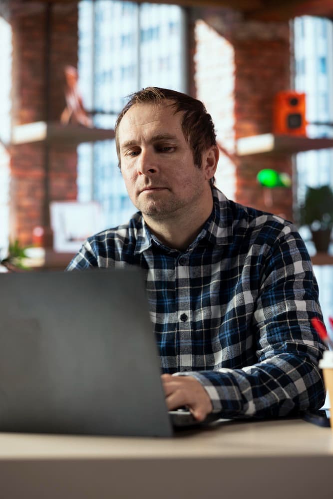 Contratar Programador Angular Freelancer – Benefícios para Seu Negócio