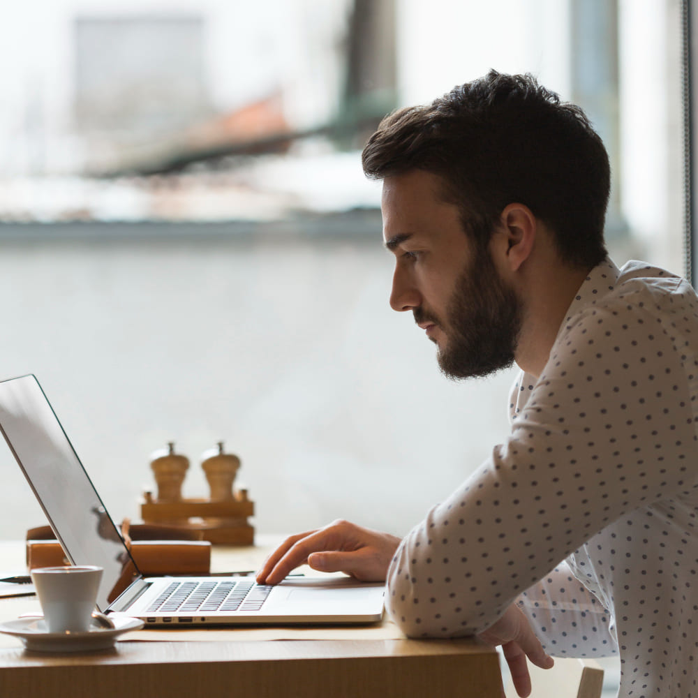 Por Que Contratar um Programador Marketing Digital Freelancer?